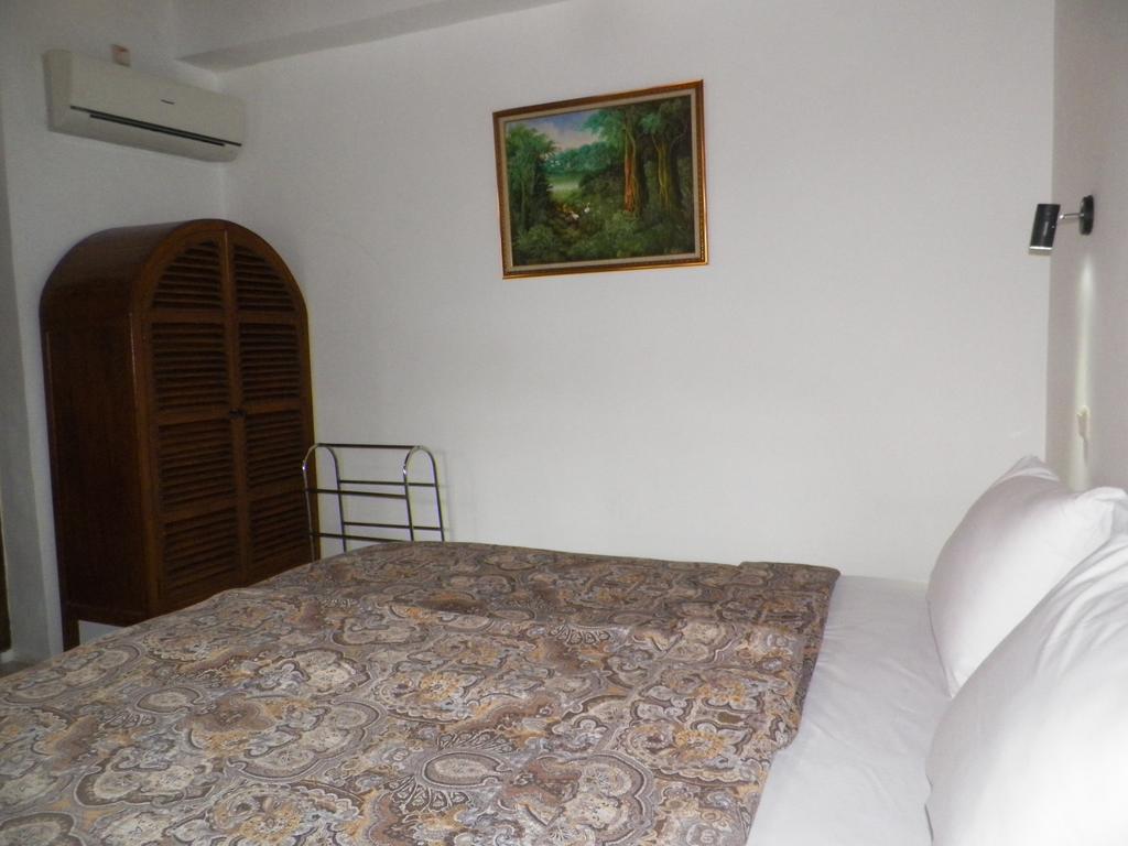 Bladok Hotel & Restaurant Yogyakarta Kültér fotó