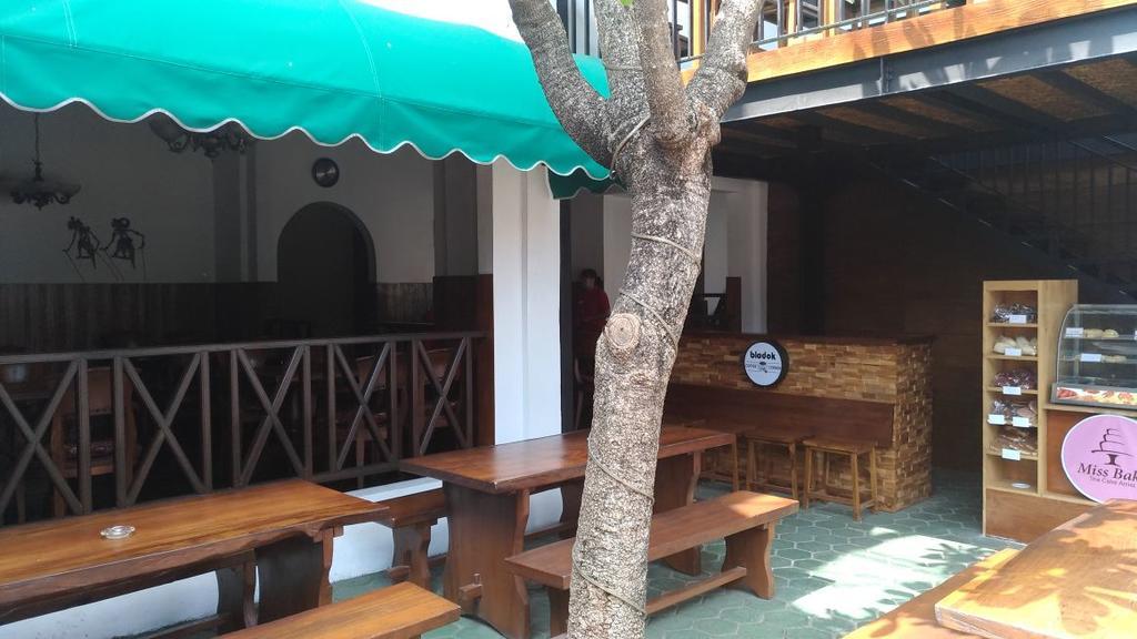 Bladok Hotel & Restaurant Yogyakarta Kültér fotó